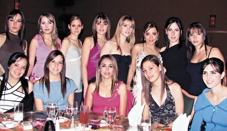 Raquel Lavín, Sonia Pérez, Laura de la Parra de Baca, Nidia Dávila, Karla Villarreal de Salazar, Ileana del Río Guerrero, Verónica Zertuche, Edna Garza, Marisú del Bosque, Paulina Delgado, Ana Cristina Ayup, Susana Garza y Zaida Faccuseh