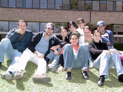 María Elvira Garza, Frank Rodríguez, Ana Caro Madero, Felipe Pérez, Carlos Rosas, Mónica González y Ángela Navarro y Alejandro Huerta.