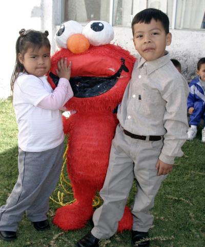 Steven y Jennifer García cumplieron cuatro años de vida y su mamá les organizó una fiesta.