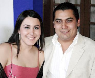 Elisa Esparza y Carlos García.