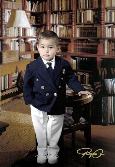 Niño José Alberto Durán Silva, en una foto de estudio con motivo de sus tres años de vida.