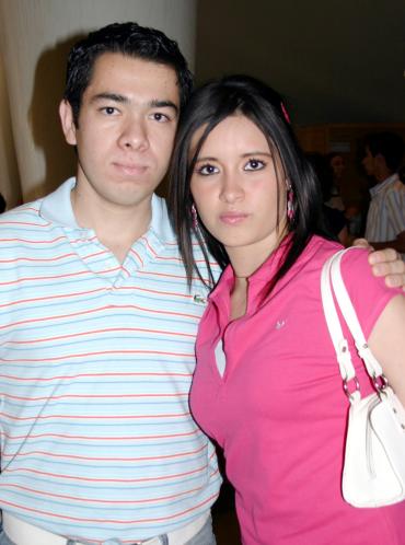 Paulina Cárdenas y Abraham Sabag.