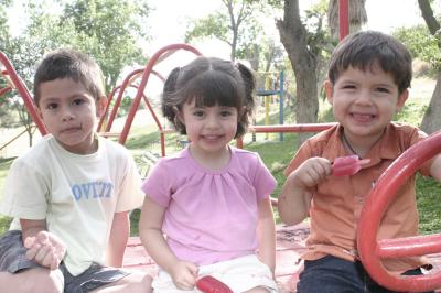 Fabián Hannan, Emilio Guijarro y Valentina Reale