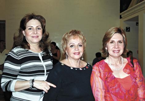 Graciela de Román, Güerita Milán y Carolina de Hernández