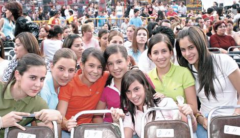 Daniela Sesma, Yola Murra, Ángela y Lorena Murra, Any García, Angélica Sesma y Sofía González