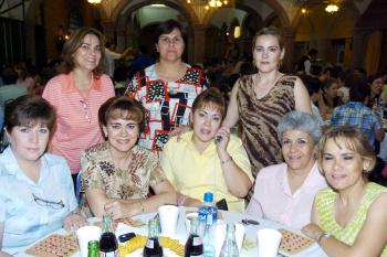 Cecilia Gutiérrez, Carmen de Zúñiga, Lourdes de Hernández, Ale de Gómez, Silvia de Gómez, Martha Favela, Lupita de Faudoa y Maruca Faudoa.