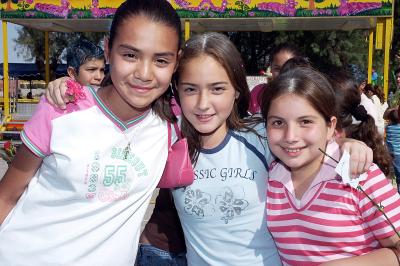 Susana Román, Gaby Urby y Vicky Cortinas.