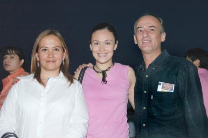 Elvia Ramírez, Liliana Ramírez y Omar Zorrilla.