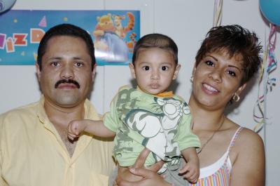 Jaime Falcón Vázquez y Claudia I. López organizaron una piñata a su hijo Jaime Arturo Falcón López.