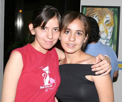 Gabriela Gardea y Gabriela Rubuio.