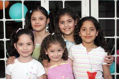 Brenda y Paola Villalobos, Ana Karen, Mariana y Daniela Ceniceros.