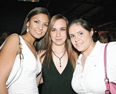 Pamela, Paulina y Valeria