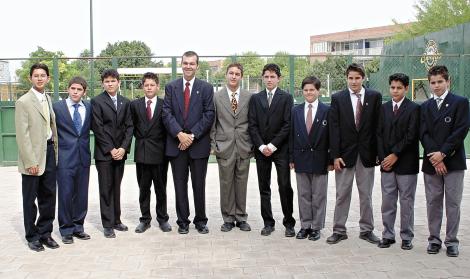 Jovencitos participantes en el concurso de poesía: Luis Benito Arguijo Salomón, Alejandro Cruz Arriaga, Felix Echeverría Ochoa, David Gutiérrez, Fernando Juan Marcos, Gerardo Gallegos, Fernando Izaguirre, Carlos Martínez Bernal, Hector Arreola y Francisco Herrera