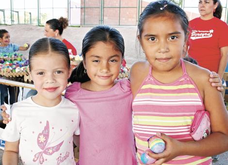 Mary Jose Estrada, Ana Avelina y Ana Cecilia Herrera