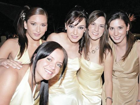 Marisú del Bosque Martínez , Edna Garza Guasco, Raquel Lavín, Paulina Delgado y Elena Siller