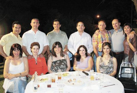 Beto y Gisela Tueme, Carlos y Martha Aguilera, Carlos y Gaby Fausto, Mario y Elena Canales, Román y Selina Cepeda, Juan José y Olivia Martínez