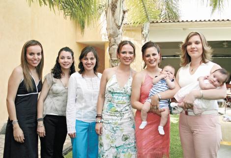 Tereliz Hernández, Cristina Sáenz, Evelina Morales, Ana Laura Muruato, Alejandra Galván, Jorgito Humphrey, Maritere de Téllez y Maritere Téllez