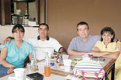 Yadira y Armando Acosta y Armando y Claudia Carlos