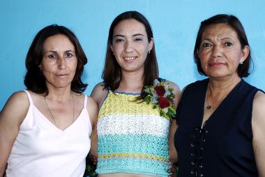 Angélica Ruiz García, Cristina Blanco y Angélica García en la despedida que le organizaron