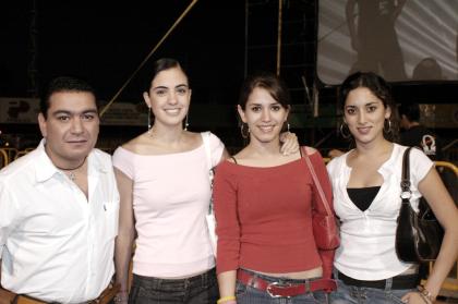 Vicente Reyes, Karen Rojas, Karla Martínez y Any Díaz.