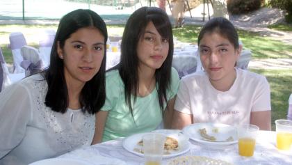 Daniela Mendoza, Daniela Dávila y Carolina Dávila.