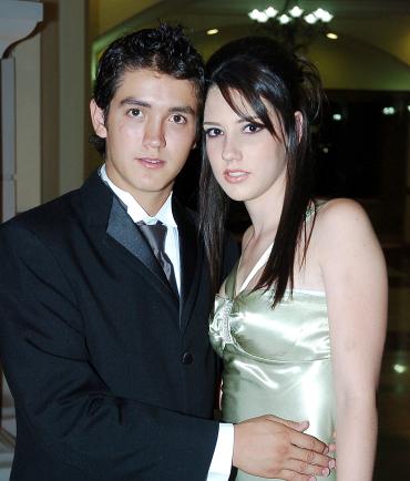 Javier Belausteguigoitia y Karen Murra