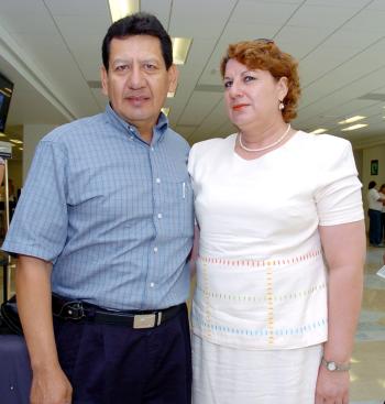 23 de mayo 
Gerardo Montero viajó a Alemania y fue despedido por María Elena Cabello.