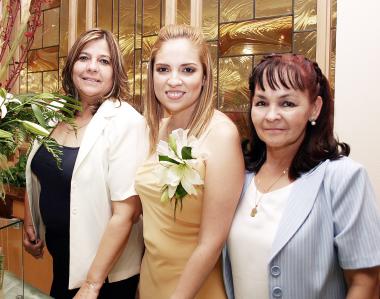 23 de mayo 


Adriana Yáñez Quiñones  disfrutó a una despedida de soltera que le organizó sus suegra, Yolanda Chávez Torres, con motivo de su próximo enlace matrimonial.