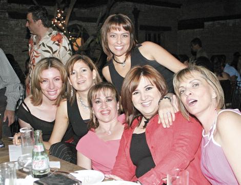 Lorena Rodríguez, Lourdes Alvarado, Kuky Gutiérrez, Martha Dávila, Laura Ramírez y Marcela Humphrey