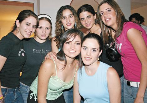 Karla Martínez, Regina Ortiz, Karen Platas, Alejandra Batarse, Luly Gallegos, Ana Rosa Pérez y Margarita Martínez