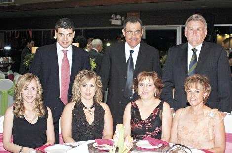 Rene Cantu, Ana Gilio, Gerardo Bustos, Magaly Gilio, Joaquín Hamdan, Mónica Hamdan y Vicky Tolentino