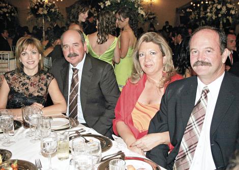 Claudia Estrada de Gómez, José Luis Gómez, Patricia Vargas de Villarreal y Roberto Villarreal Maíz