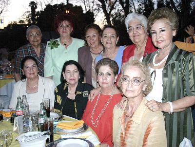 Josefina Fernández, Herminia Rojas, Nena de la Rosa, Silvia Romo, Esperanza Aguilera, Olivia  de la Mora, María Cristina Valdez, Julia González, Irene García y Olga García.