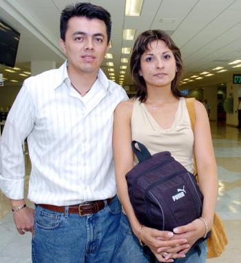 Héctor Ruiz y Alicia Herrera viajaron a Cancún.