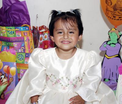 Cecilia Alegría García cumplió tres años de vida, y los celebró con una bonita fiesta infantil