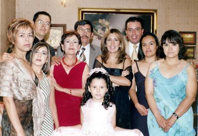 Integrantes de las familias Escalera Orozco y Mitre Lamas, en pasado convivio social.