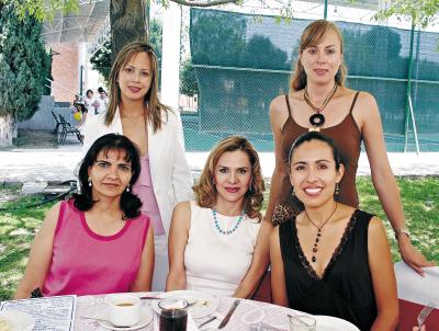 Nancy Zarzar, Gilda Mariscal, Gabriela Quezada, Gilda de Ochoa y Sofía Towens de González.