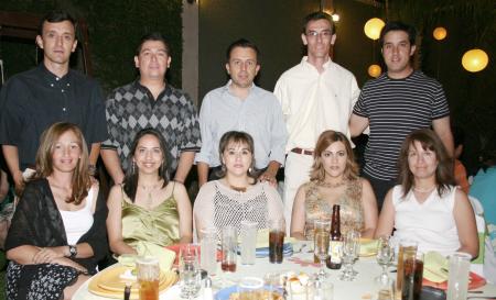 Güera y Fito González, Ale y Ricardo Aburto, Karla y Juan Manuel Muñoz, Cristina y Luis Alberto González y Estela y Carlos Barroso.