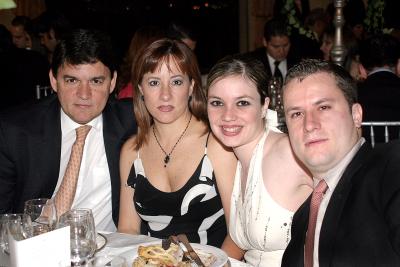 Fernando Marroquín, Pilar de Marroquín, Norma de González y Alberto González.