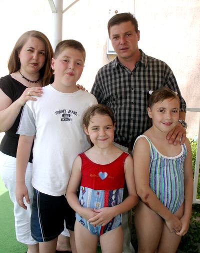 Patricia Madro, Lourdes Iturriaga de Madro, Anylú Madero, Patricio Madero y Ana Isabel Madero