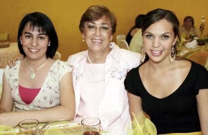 Carla Romo, Ana María de González y Leonor de Sánchez