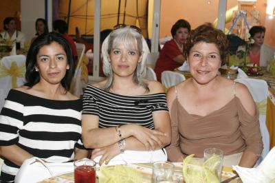 María Rivera, Lupita González y Paula Moreno.