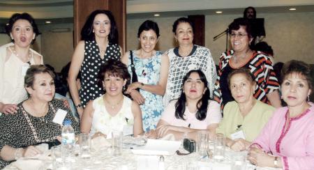 Eugenia Cué Pérez y un grupo de amigas llegaron de San Luis Potosí