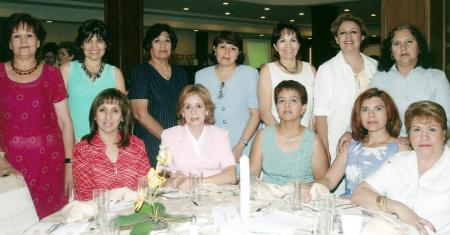 Leonor, Socorro, María Luisa, Lupita, Magaly, Mary Carmen, Silvia, Carmen, Vicky, Lupita, Queta y Araceli