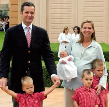 'Habrá que esperar más tiempo' para observar la reacción de los demás pequeños, apuntó la infanta aunque en estos primeros días los niños 'han hecho muchos dibujos para regalar a su hermana' dijo.