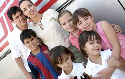 José Ramón Arias Anzures, Rosario Garza de Arias y los niños José, Rosarín, Esther, Ángela y Ana Arias.