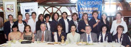 Integrantes del Club Rotario de Torreón.