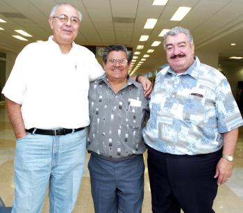 Vicente García, josé Carmen Reyes y Hassan Ale Viajaron al DF.