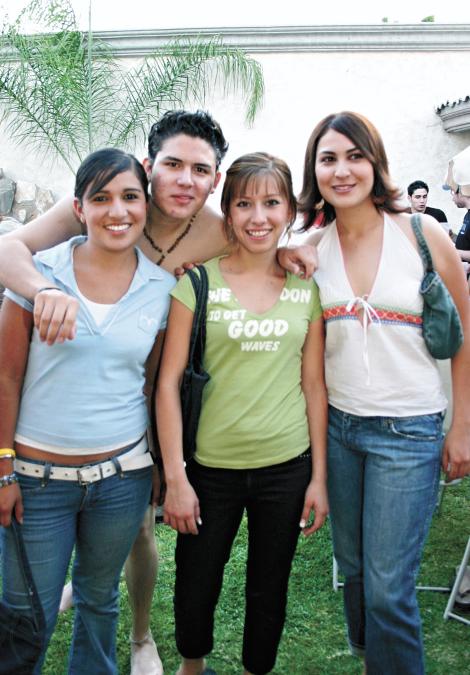 Diana Martinez, Martín Nevarez, Kiara Carreón y Tere Mejía