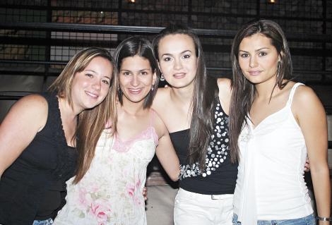 Adriana Alarcón, Paty García, Erika Wolff y María Dabdou